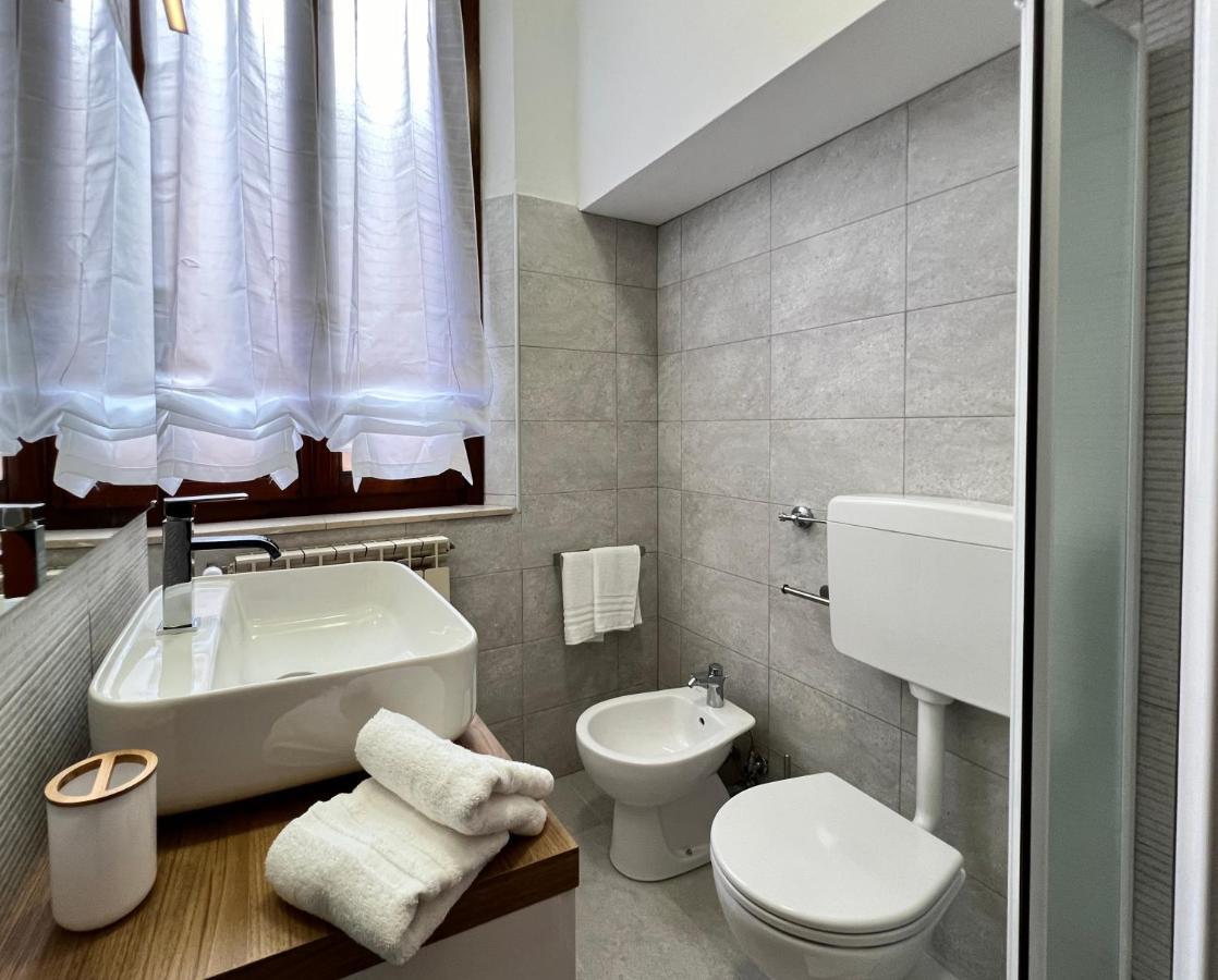 Mazzini101Apartment แฟร์รารา ภายนอก รูปภาพ
