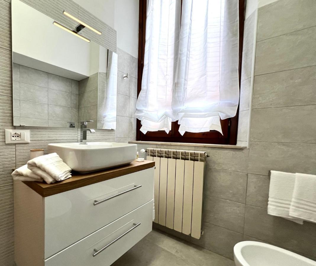 Mazzini101Apartment แฟร์รารา ภายนอก รูปภาพ
